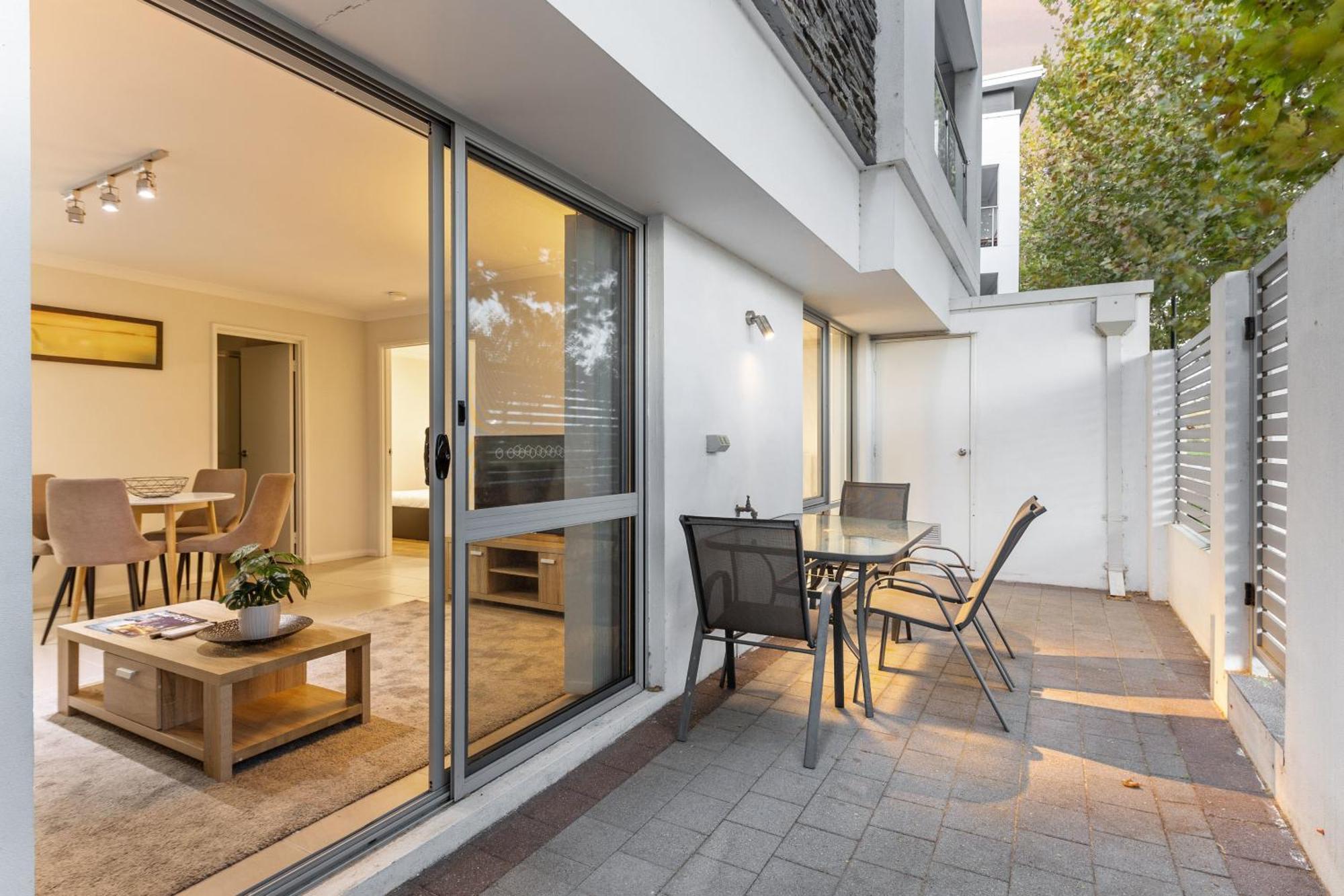 Yaran Suites Rockingham Zewnętrze zdjęcie