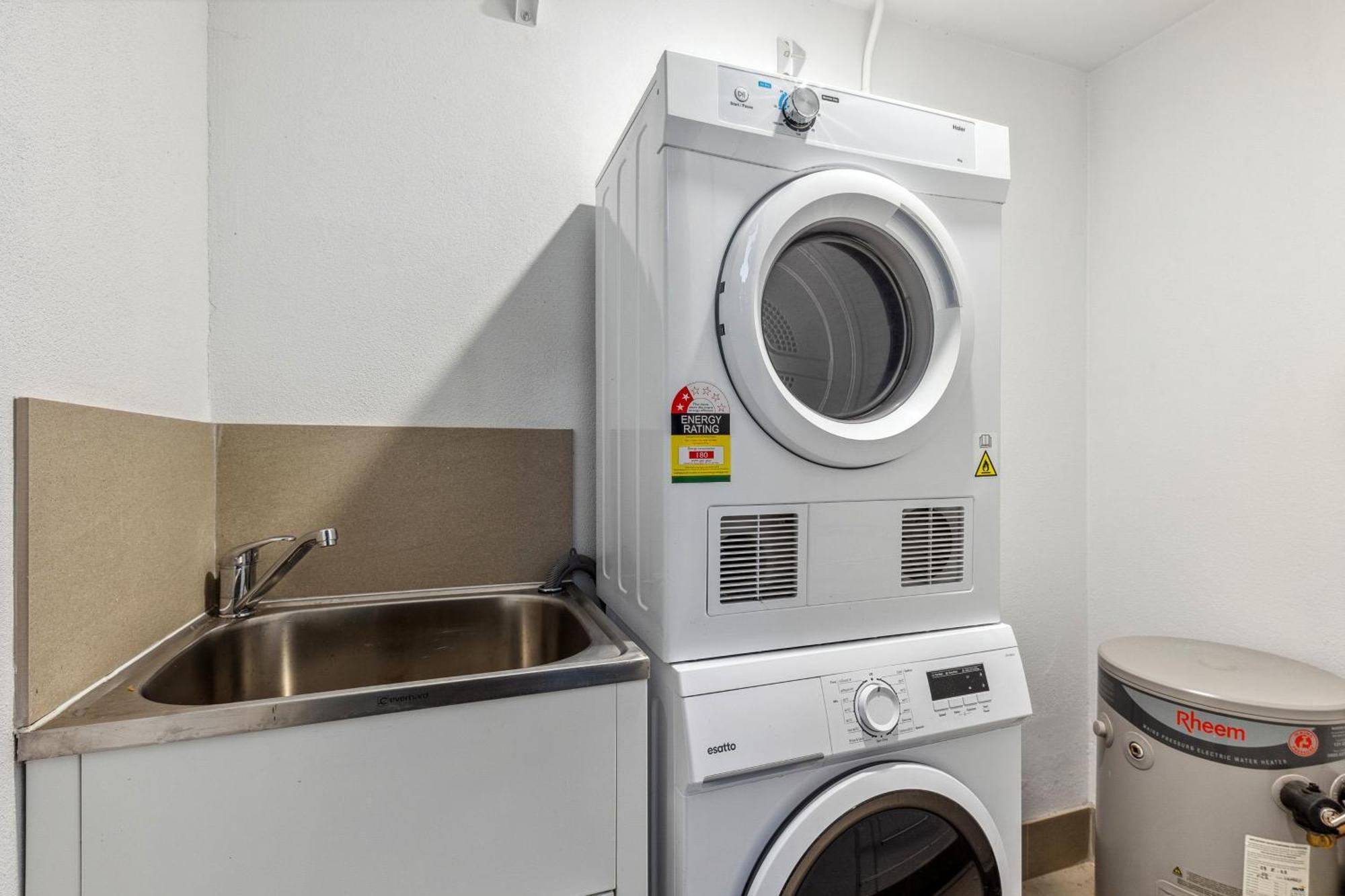 Yaran Suites Rockingham Zewnętrze zdjęcie