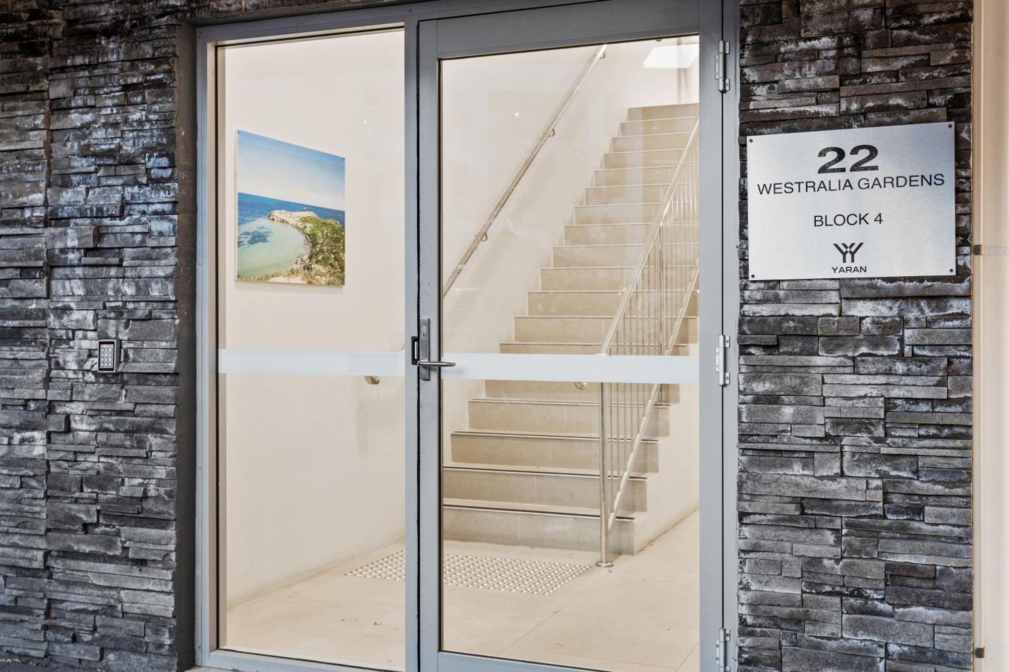 Yaran Suites Rockingham Zewnętrze zdjęcie